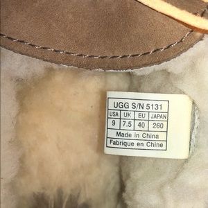 UGG Aust DAKOTA Shearling Slippers #5131 US Size 9